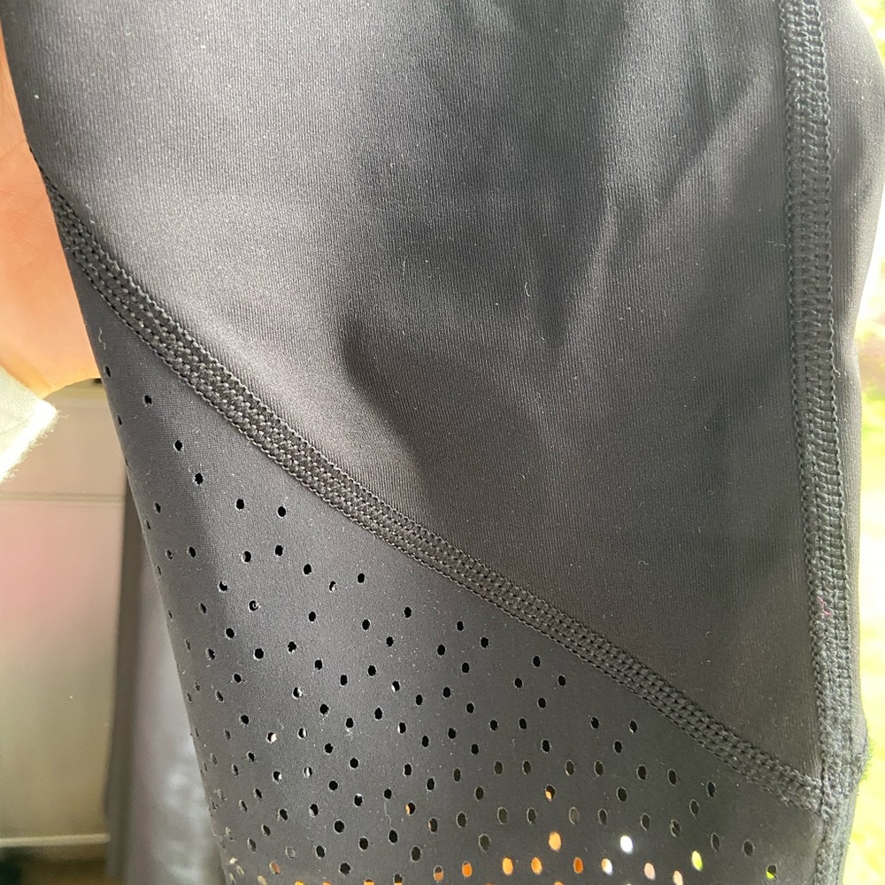 Lululemon size 8 crop leggings
